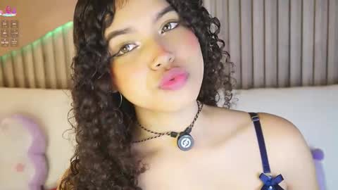 Snapshot of eloise_sweet chatting on 03.11.26 eloise_sweet online show from 03.11.26