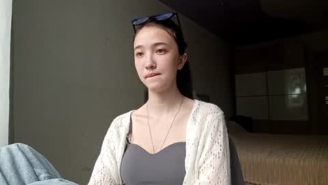 Snapshot of elouisevallian chatting on 07.18.26 Elara online show from 07.18.26