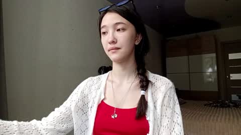 Snapshot of elouisevallian chatting on 07.21.26 Elara online show from 07.21.26
