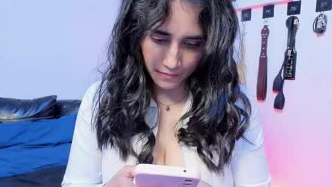 elowen_halley1 online show from 02.11.26
