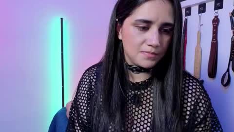 elowen_halley1 online show from 02.14.26