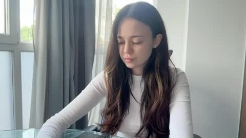 Snapshot of elowynx chatting on 05.29.26 Milana online show from 05.29.26