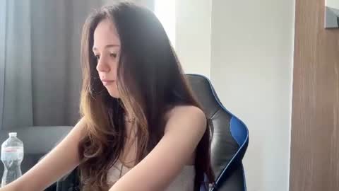 Snapshot of elowynx chatting on 06.09.26 Milana online show from 06.09.26