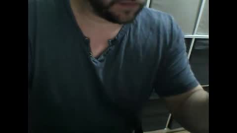 Snapshot of elpeladilla chatting on 01.08.25 elpeladilla online show from 01.08.25