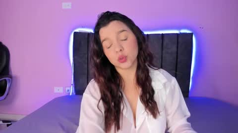 Snapshot of elsalombardi chatting on 02.15.25 Elsa online show from 02.15.25
