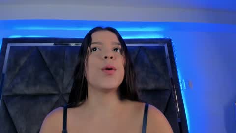 Snapshot of elsalombardi chatting on 02.19.25 Elsa online show from 02.19.25