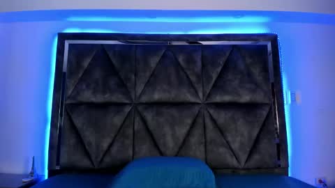 Snapshot of elsalombardi chatting on 02.20.25 Elsa online show from 02.20.25