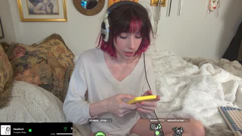 Snapshot of elslove chatting on 12.12.24 ELS online show from 12.12.24