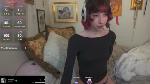 Snapshot of elslove chatting on 12.13.24 ELS online show from 12.13.24