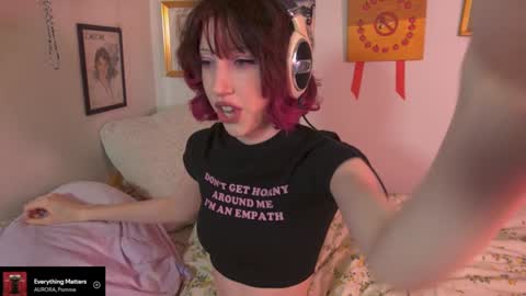 Snapshot of elslove chatting on 01.04.25 ELS online show from 01.04.25