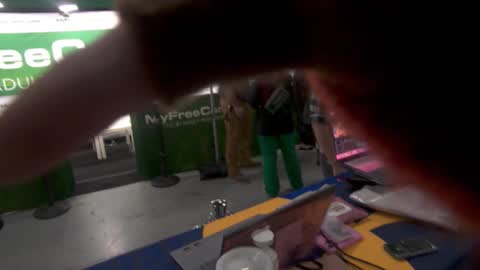 Snapshot of elslove chatting on 10.24.25 ELS online show from 10.24.25