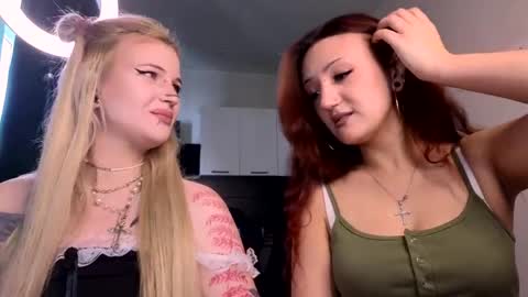 Snapshot of elvenmilk chatting on 06.03.26 Ciri online show from 06.03.26