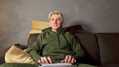 Elvin Vaenight online show from 11.19.25