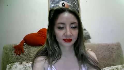Snapshot of elvinasweet chatting on 10.16.25 ElvinaSweet online show from 10.16.25