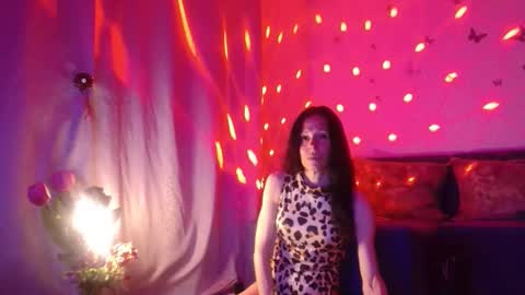 Elisa online show from 05.12.26