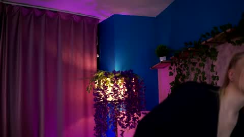 Elyssa online show from 05.04.26