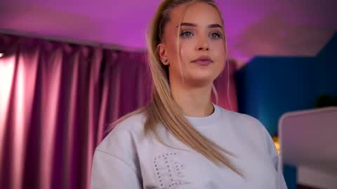 Elyssa online show from 06.07.26