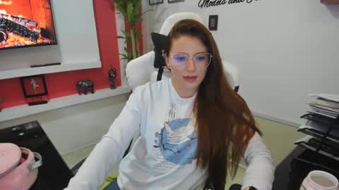 Estefany Martinez Acua INSTAGRAM ema 04oficial online show from 01.10.25