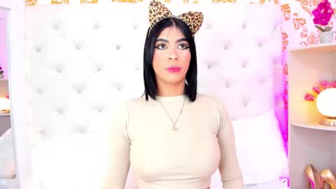 Snapshot of ema_lambert chatting on 09.23.25 Ema Lambert online show from 09.23.25