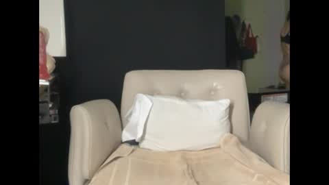 Ema Love online show from 03.18.26