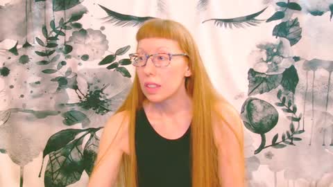 Snapshot of ember_starleena chatting on 05.12.26 Ember Starleena online show from 05.12.26