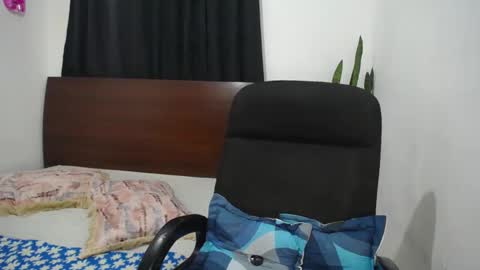 Ember and Wanda online show from 02.20.25