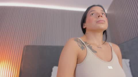 emelie_89 online show from 02.23.26