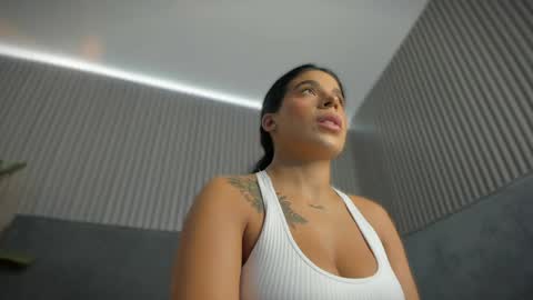 emelie_89 online show from 04.20.26