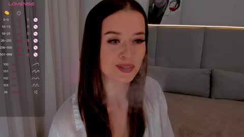 Snapshot of emelilove chatting on 02.02.25 Emeli online show from 02.02.25