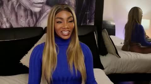 anyelii  online show from 11.07.25