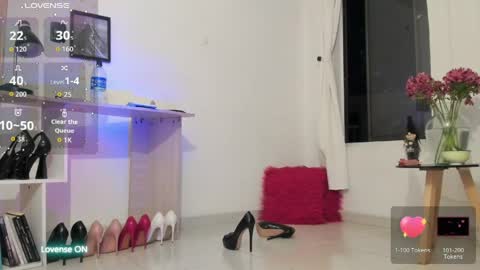 Emely   online show from 05.06.26