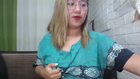 Emely online show from 01.14.25