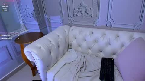 Snapshot of emelyross_ chatting on 03.06.25 emely ross online show from 03.06.25