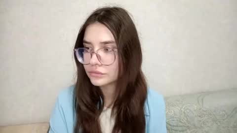 Snapshot of emelysimonson chatting on 10.15.25 Stacy online show from 10.15.25