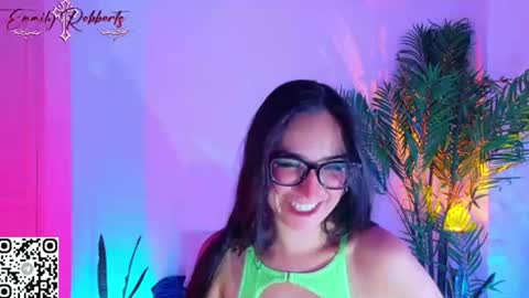 Snapshot of emi_roberts chatting on 08.07.26 Emmily Roberts online show from 08.07.26