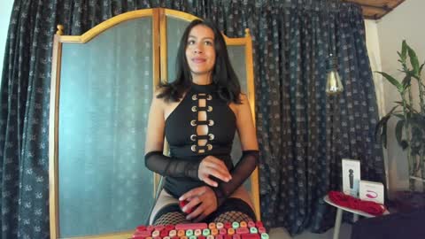 Snapshot of emigomez_ chatting on 02.04.25 Emilia Gomez online show from 02.04.25