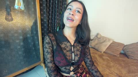 Snapshot of emigomez_ chatting on 02.06.25 Emilia Gomez online show from 02.06.25