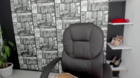 Snapshot of emigomez_ chatting on 02.10.25 Emilia Gomez online show from 02.10.25