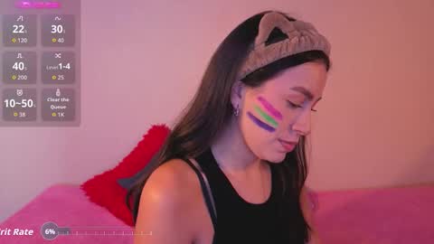 Snapshot of emigomez_ chatting on 10.10.25 Emilia Gomez online show from 10.10.25