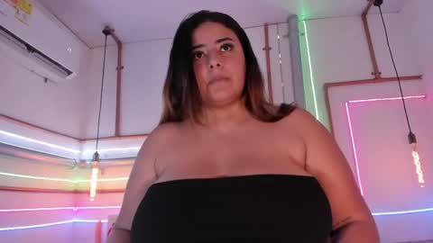 Emiily Grace online show from 04.21.26