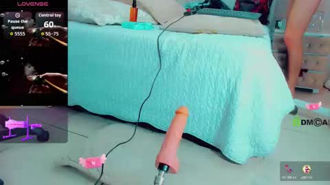 EmillySaenz online show from 10.27.25