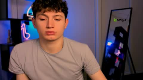 Snapshot of emil_lucky chatting on 02.08.26 emil_lucky online show from 02.08.26