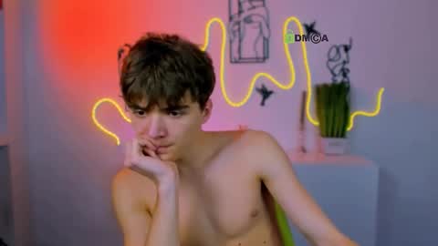 Snapshot of emil_lucky chatting on 03.08.26 emil_lucky online show from 03.08.26