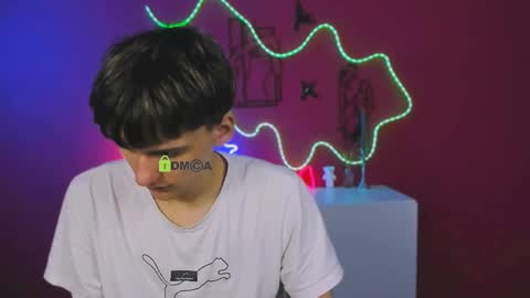 Snapshot of emil_lucky chatting on 04.21.26 emil_lucky online show from 04.21.26