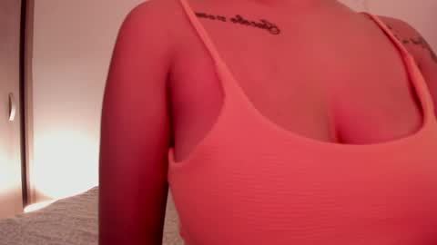 Emilia Big Boobs online show from 01.04.25