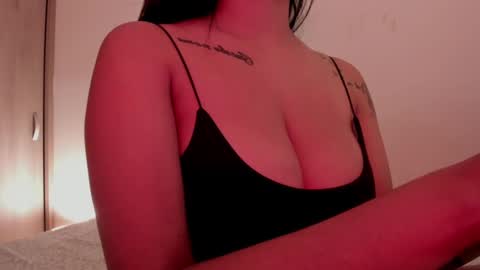 Emilia Big Boobs online show from 01.21.25