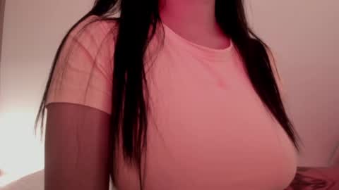 Emilia Big Boobs online show from 02.02.25