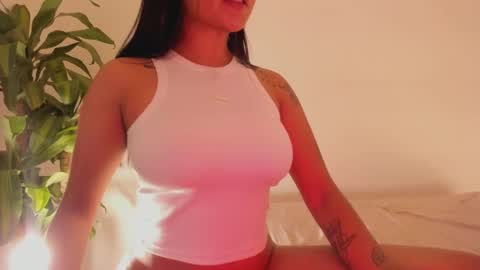 Emilia Big Boobs online show from 02.21.25