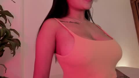 Emilia Big Boobs online show from 03.03.25