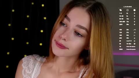 Snapshot of emiliaheather chatting on 10.19.25 Tessa online show from 10.19.25